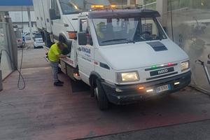 carroattrezzi Daily Iveco 49.12 patente C