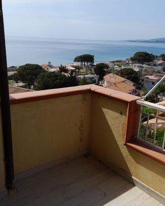 App.nto con vista mare a pietragrand mesi invernal