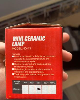 Lampada in ceramica 60 watt per riscladare terrari