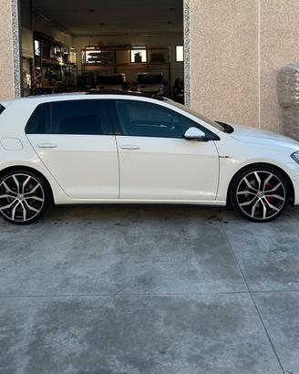 VW Golf 7 GTD 2.0 TDI