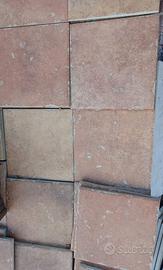 Piastrelle per pavimenti