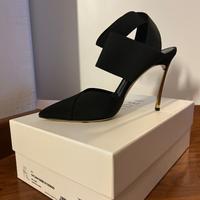 Casadei "Blade" Bondage Pumps – Camoscio Nero – Ta