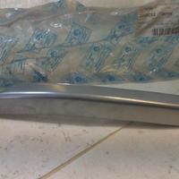 MANIGLIA DESTRA PORTAPACCHI FREE PIAGGIO 297798