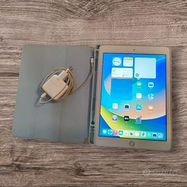 iPad 6 generazione - 128gb - cover + caricatore