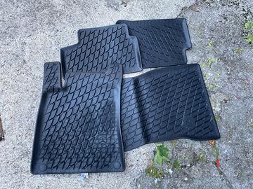 Set 4 tappeti gomma Mercedes Classe B