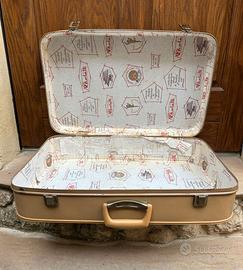 Vecchia valigia vintage da viaggio valigetta baule