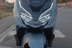 Honda Forza 350