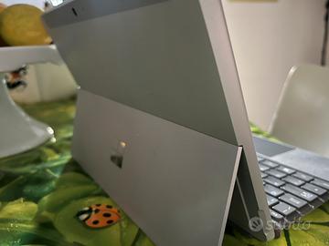 Surface Go 3 Pentium/8/128