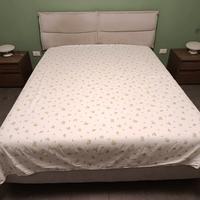 Letto matrimoniale con contenitore 