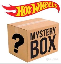 3 modelli Hot Wheels 