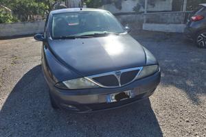 Lancia y