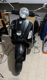 Vespa 250 gts