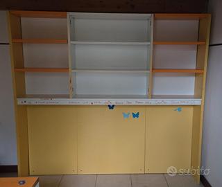 libreria e scrivania e mobiletto cucina