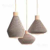 Lampada in cartone e sughero