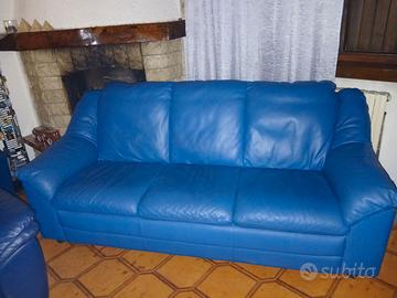Divano Blu in pelle vera 3 posti prezzo trattabile