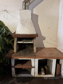 Barbecue con canna fumaria