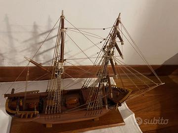 Veliero in legno
