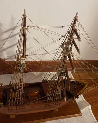 Veliero in legno