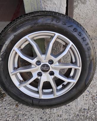 4 cerchi in lega ,PSW con gomme invernali 