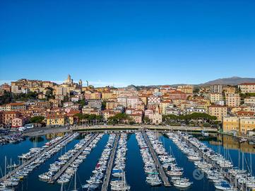 MAGAZZINO A IMPERIA