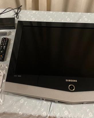 TV Samsung LCD 32" HD Ready + Decoder + Telecomand