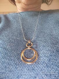 Set color oro: collana lunga e orecchini