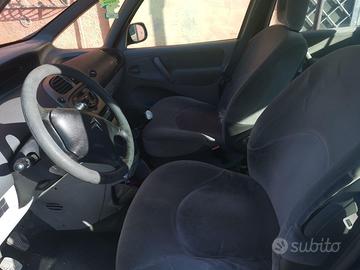 Auto Picasso ixara
