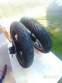 Honda SH 150i gomme cerchi disco e pinza