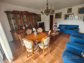 Soggiorno completo stile classico in legno