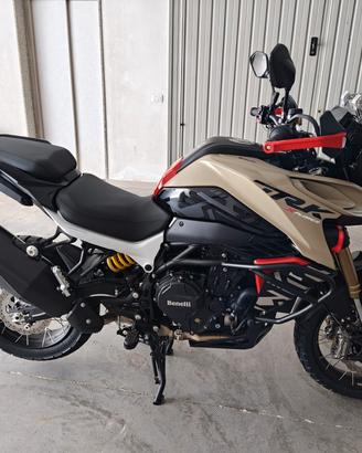 Benelli TRK 902 XPLORER con promo OMAGGIO KIT VALI