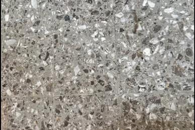 Piastrelle in graniglia 30x30 cm – buono stato