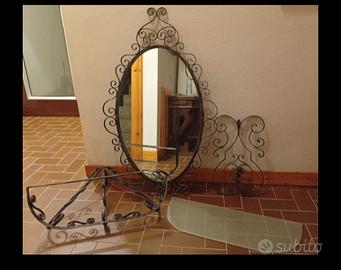 specchio in ferro battuto