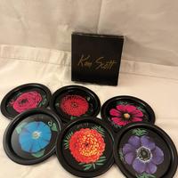 Set sottobicchieri con fiori Ken Scott