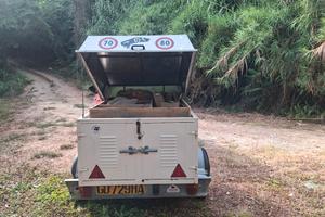 Carrello rimorchio omologato per trasporto animali