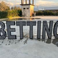 insegna a lettere scritta betting 95h 350L 10 prof