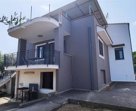 villa esclusiva di recente costruzione rif 32050