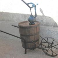 Antica carriola per solfatto