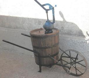 Antica carriola per solfatto