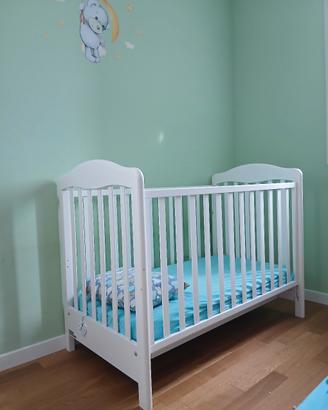Lettino per bambini in legno bianco. Già montato
