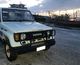 Toyota Land Cruiser LJ70 2.4 diesel