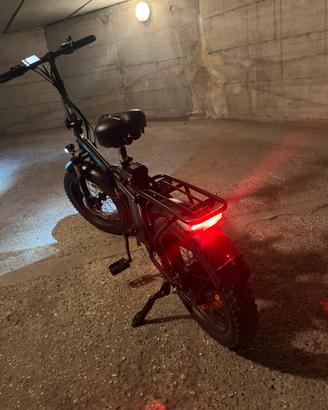 Bicicletta elettrica HITWAY