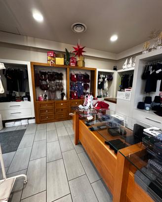 Attività storica di intimo in centro - clientela f