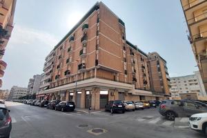Ampio Appartamento 160 mq. Zona Cappuccini