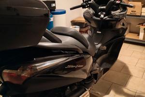 Scooter Honda SW - T400