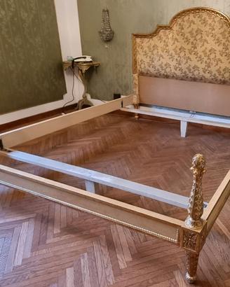 Letto matrimoniale stile classico