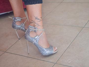 Sandali Guess con strass, 37 (EU).