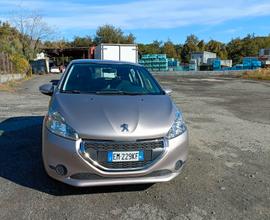Peugeot 208 1.4 HDi 68 CV 5 porte Active