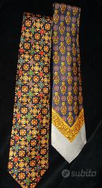 GIANNI VERSACE Lotto di due cravatte Logo Medusa