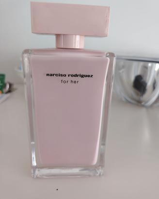 Bottiglia vuota profumo Narciso Rodriguez.