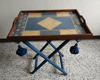 Tavolino a vassoio